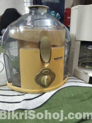 Juicer machine
